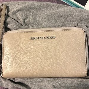 Michael Kors Wristlet